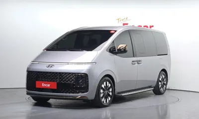 Hyundai Staria · 2025 год