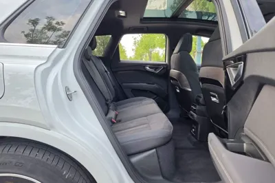 Audi Q4 e-tron 2023, 37500 км, за 145986.39 CNY - фото 38