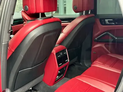 Porsche Cayenne 2022, 58000 км, за 447000 CNY - фото 6