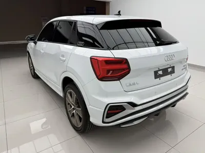 Audi Q2L 2022, 13000 км, за 139800 CNY