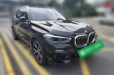 BMW X5 2021, 12600 км, за 534022.17 CNY