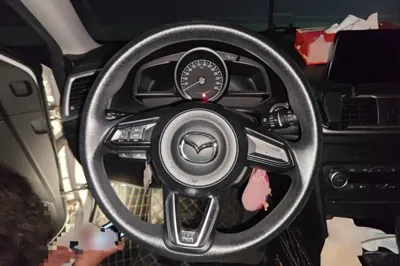 Mazda Mazda 3 Axela 2017, 65000 км, за 52806.63 CNY - фото 11