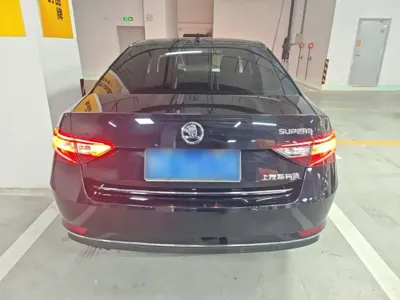 Skoda Superb 2017, 131400 км, за 42300 CNY - фото 6