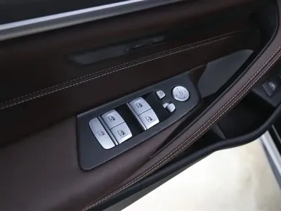 BMW 5 Series 2023, 29000 км, за 245000 CNY - фото 11