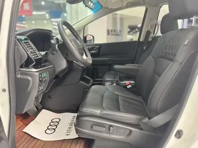 Honda Elysion 2016, 180000 км, за 75800 CNY