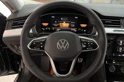 Volkswagen Magotan 2023, 9600 км, за 159614.63 CNY - фото 8