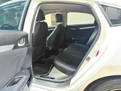 Honda Civic 2017, 90000 км, за 46800 CNY - фото 9