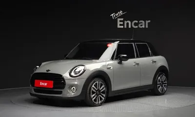 MINI Cooper · 2021 год