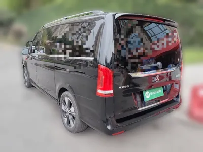 Mercedes-Benz V-Class 2021, 103800 км, за 218411.51 CNY