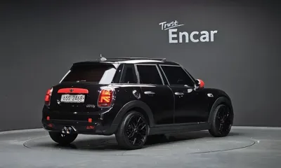 MINI Cooper 2018, 67252 км, за 14900000 KRW