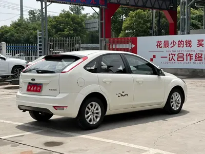 Ford Focus 2014, 60000 км, за 14800 CNY - фото 17