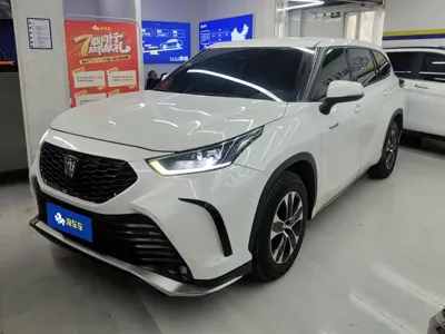 Toyota Crown Kluger · 2022 год