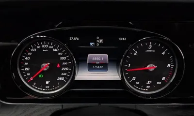 Mercedes-Benz E-Class 2018, 175412 км, за 22000000 KRW - фото 8