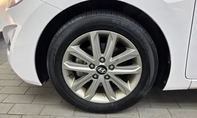 Hyundai Avante 2015, 89524 км, за 6800000 KRW - фото 5