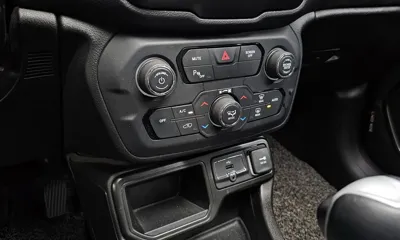 Jeep Renegade 2020, 66231 км, за 14900000 KRW - фото 15