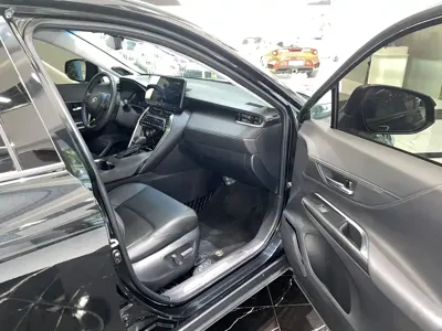 Toyota Venza 2023, 25000 км, за 169800 CNY - фото 11
