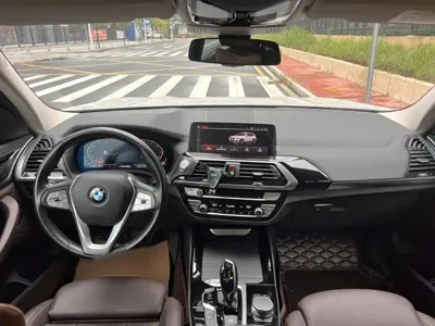 BMW X3 2021, 97500 км, за 123600 CNY