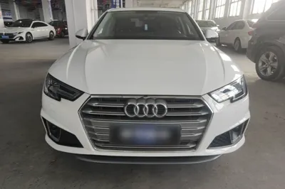 Audi A4L 2019, 106900 км, за 103989.91 CNY