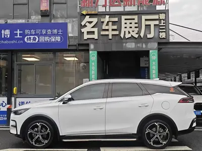 BYD Tang New Energy 2022, 70000 км, за 79800 CNY