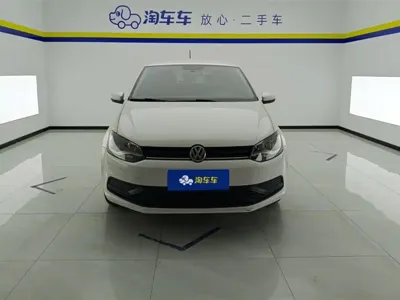 Volkswagen Polo 2017, 73900 км, за 25800 CNY