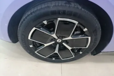 Xiaomi Auto SU7 2024, 17100 км, за 190914.17 CNY - фото 10