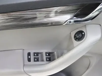 Skoda Octavia 2015, 132000 км, за 39800 CNY - фото 10