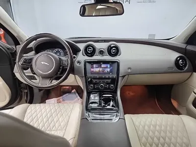 Jaguar XJ 2017, 170474 км, за 19700000 KRW - фото 7