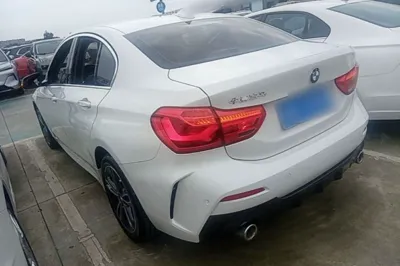 BMW 1 Series 2021, 76500 км, за 84778.67 CNY