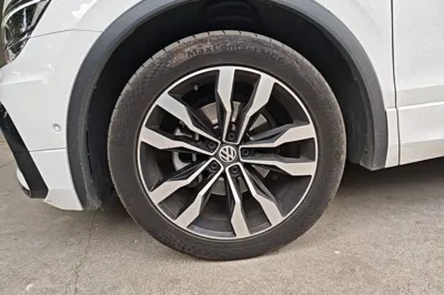 Volkswagen Tiguan L 2019, 108900 км, за 98312.23 CNY - фото 10