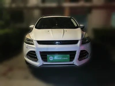 Ford Kuga 2015, 135000 км, за 32861.38 CNY
