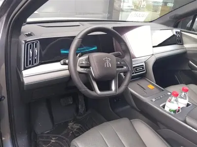 BYD L DM-i 2026, 100 км, за 125000 CNY - фото 12