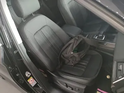 Audi Q5L 2023, 21600 км, за 223100 CNY - фото 25