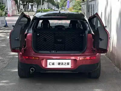 MINI Mini Clubman 2020, 42600 км, за 126800 CNY