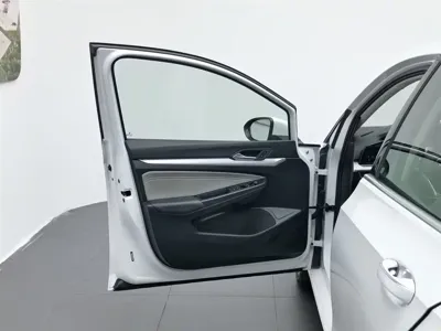 Volkswagen Golf 2021, 92300 км, за 57800 CNY - фото 8
