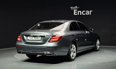 Mercedes-Benz E-Class 2018, 129608 км, за 15300000 KRW