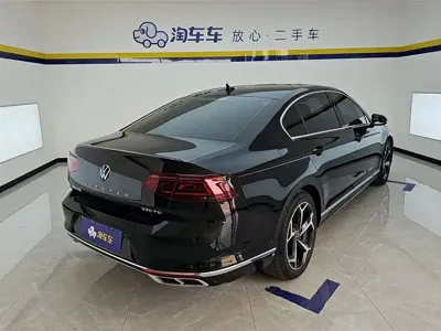 Volkswagen Magotan 2023, 60800 км, за 119800 CNY