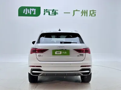 Audi Q3 2022, 50000 км, за 163800 CNY