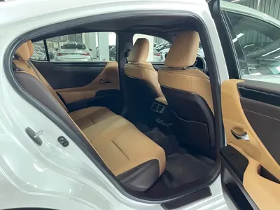 Lexus ES 2020, 110000 км, за 139800 CNY - фото 6