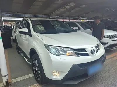 Toyota RAV4 2015, 148700 км, за 54200 CNY