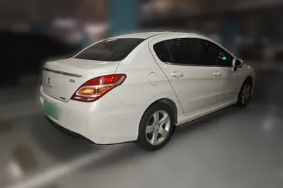 Peugeot 308 2014, 66700 км, за 25299.44 CNY