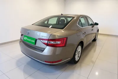 Skoda Superb 2016, 183800 км, за 42840.8 CNY - фото 6