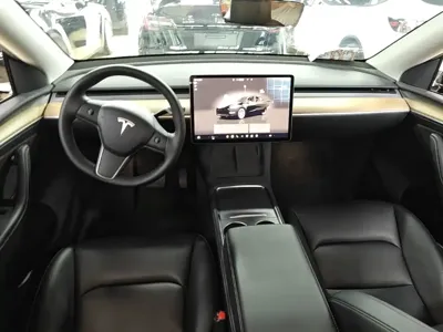 Tesla Model Y 2022, 61300 км, за 163200 CNY - фото 10