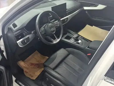 Audi A4L 2021, 40000 км, за 114700 CNY