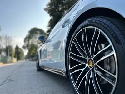 Porsche Panamera 2018, 97000 км, за 398800 CNY - фото 4