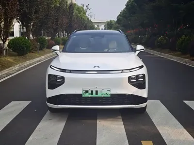 Xpeng G9 2026, 1200 км, за 225799 CNY