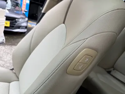 Toyota Camry 2021, 33000 км, за 92800 CNY - фото 17