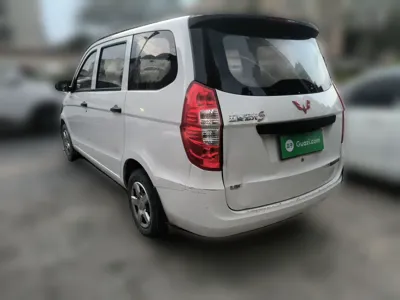 Wuling Hongguang 2015, 74300 км, за 22337.69 CNY