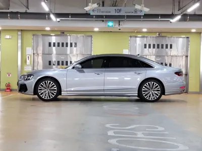 Audi A8 2023, 4100 км, за 109900000 KRW