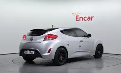 Hyundai Veloster 2012, 76765 км, за 99990000 KRW