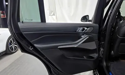 BMW X7 2025, 19038 км, за 999990000 KRW - фото 25